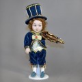 кукла керам 7,5″ скрипач  в цилиндре синий бархат/зеленый